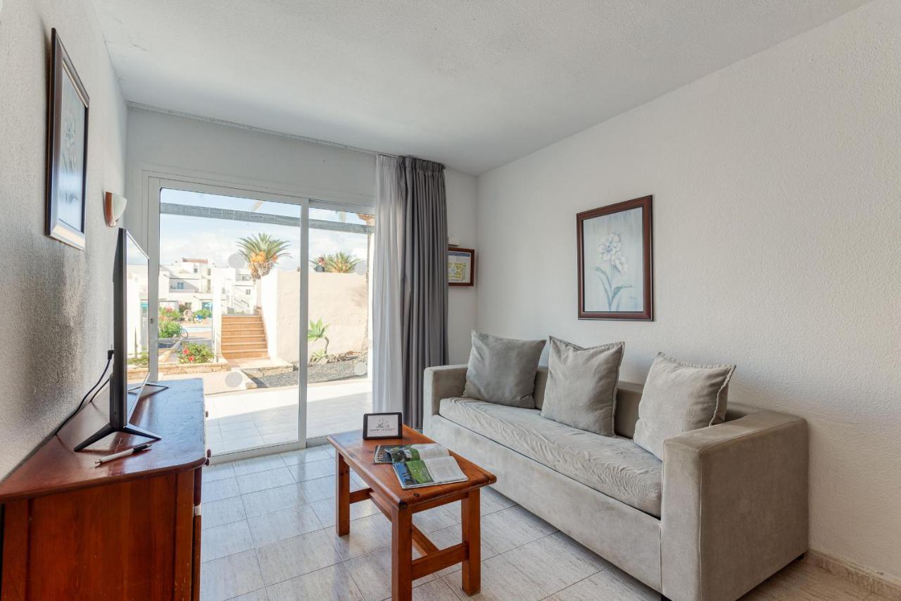 Appartement Apartamento 1 Con Terraza Y Piscina En Corralejo Extérieur photo