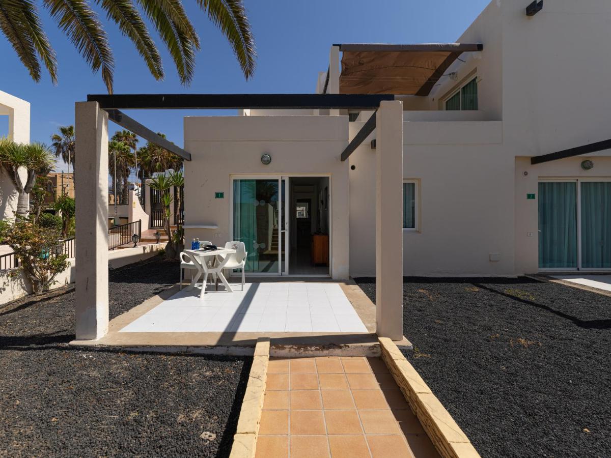 Appartement Apartamento 1 Con Terraza Y Piscina En Corralejo Extérieur photo